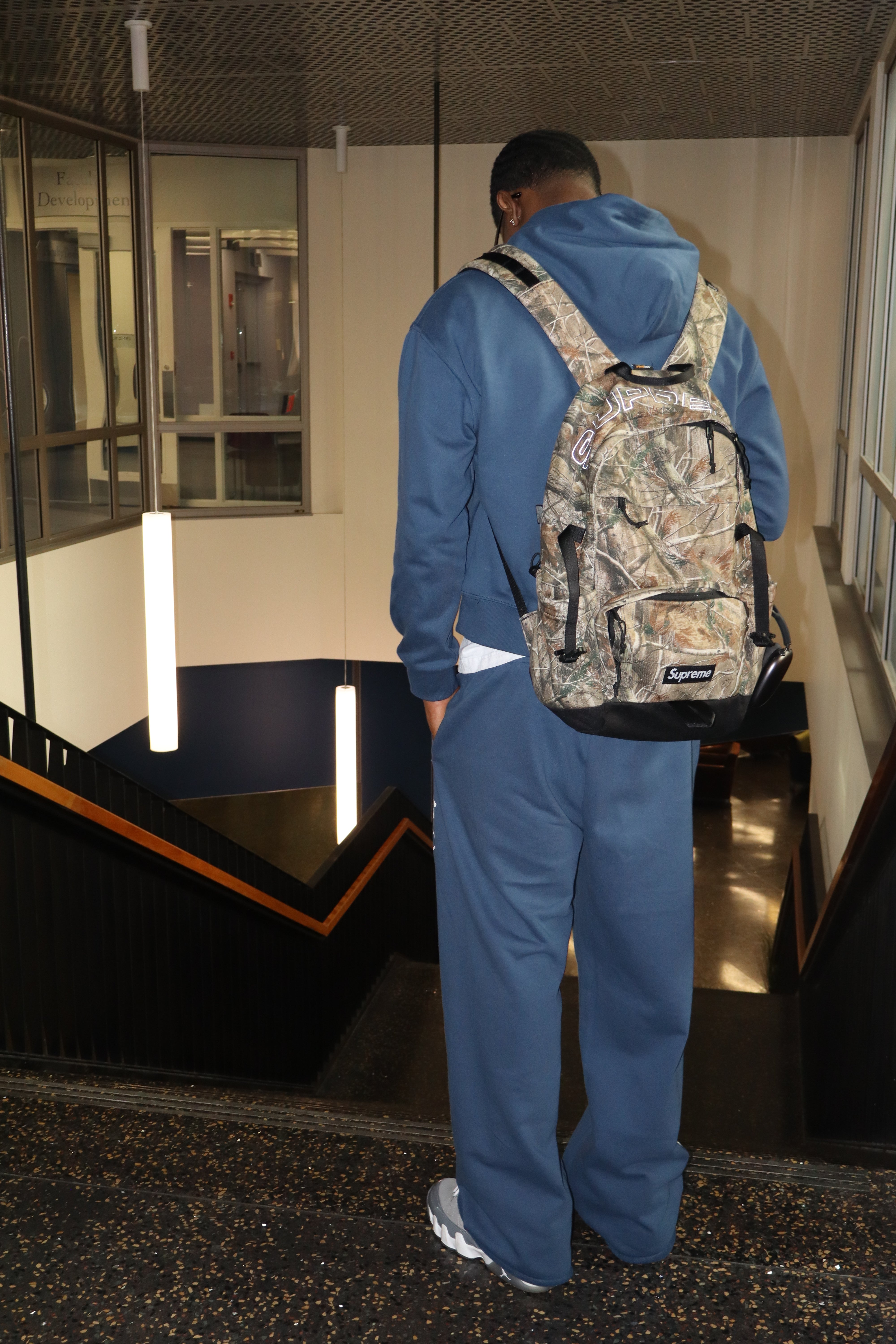 ESSENTIAL SWEATPANTS